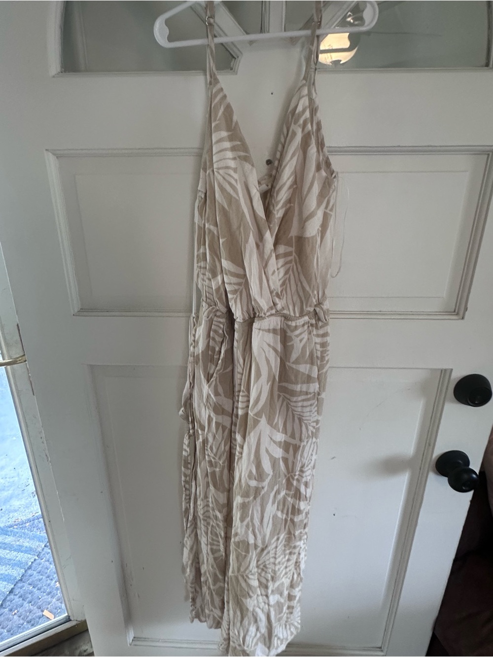 mahina Beige & White Leaf-Print Sleeveless Jumpsuit